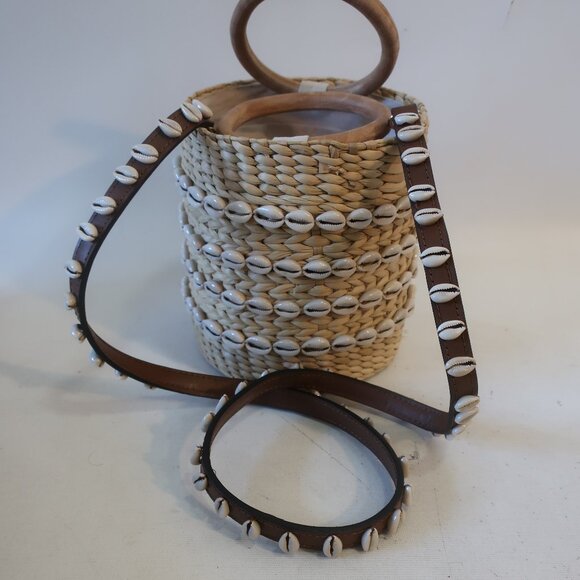 NWOT Womens Poolside NY Natural The Bobbi Straw Shell-Embellished Bucket Bag - Picture 13 of 15